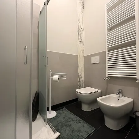 Giano Host - Lomellini Apartament